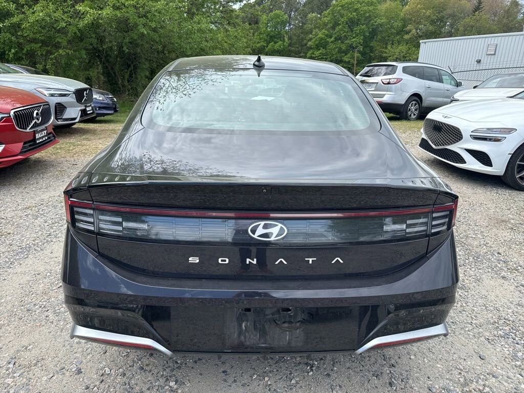 Used 2025 Hyundai Sonata SEL Sedan