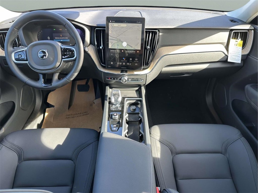 2026 Volvo XC60 B5 Plus photo 2