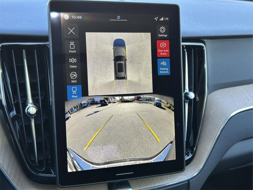 New 2026 Volvo XC60 B5 Plus SUV