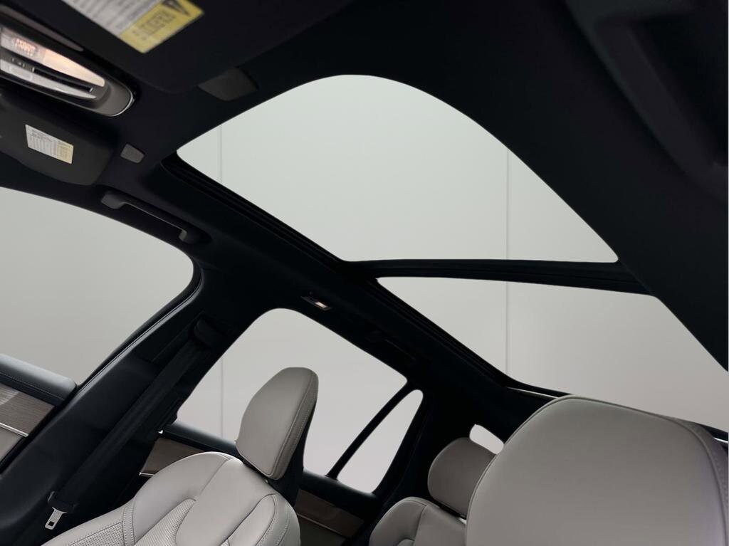 2026 Volvo XC90 Ultra - Photo 18