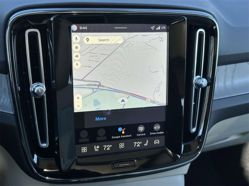 2026 Volvo XC40 Plus photo 3