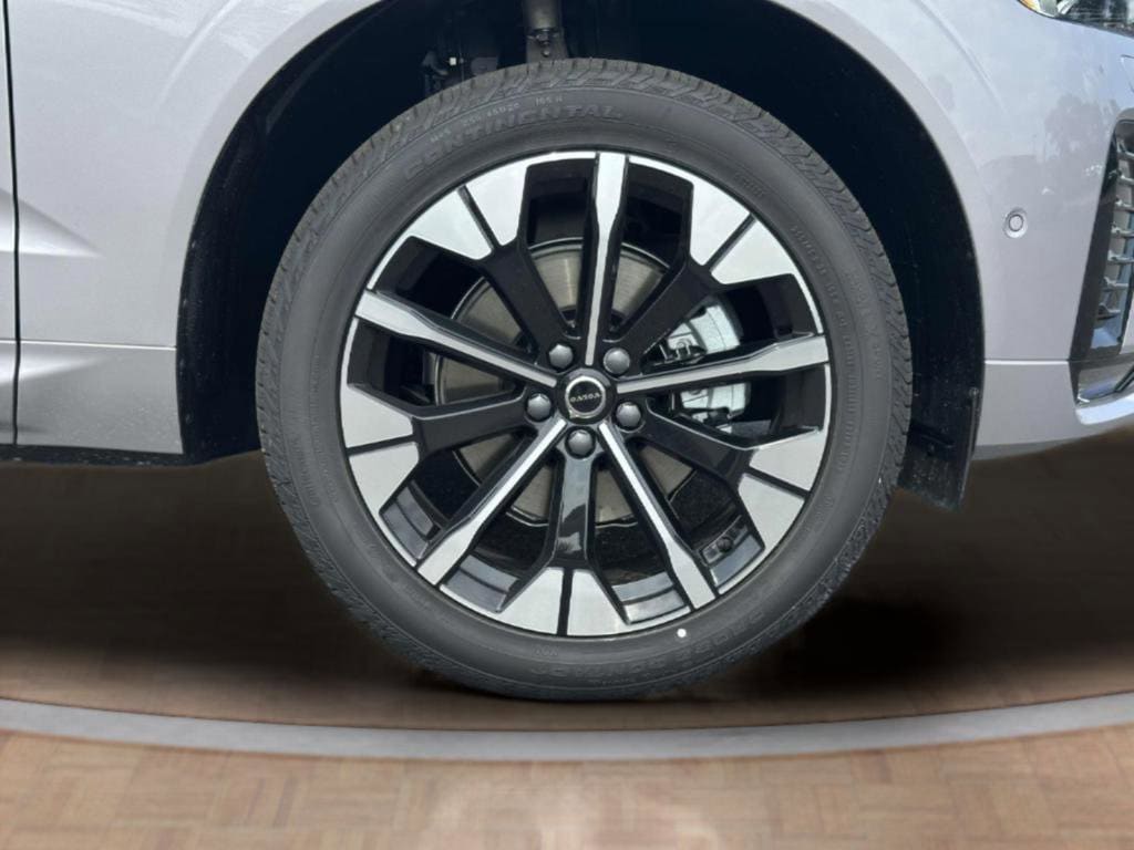 2026 Volvo XC60 Plus - Photo 26