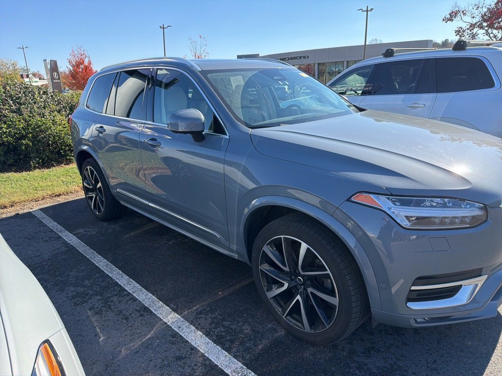 2023 Volvo XC90 Plus photo 2