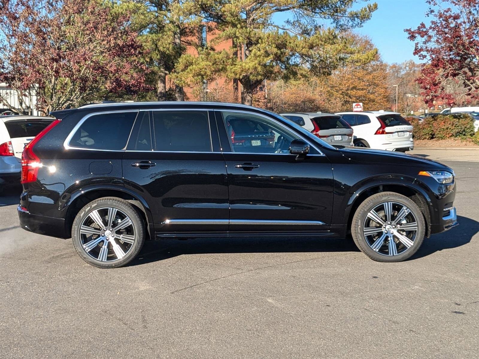 2025 Volvo XC90 photo 2