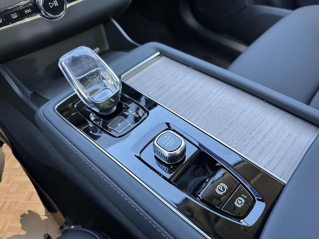 2026 Volvo XC90 Plus - Photo 24