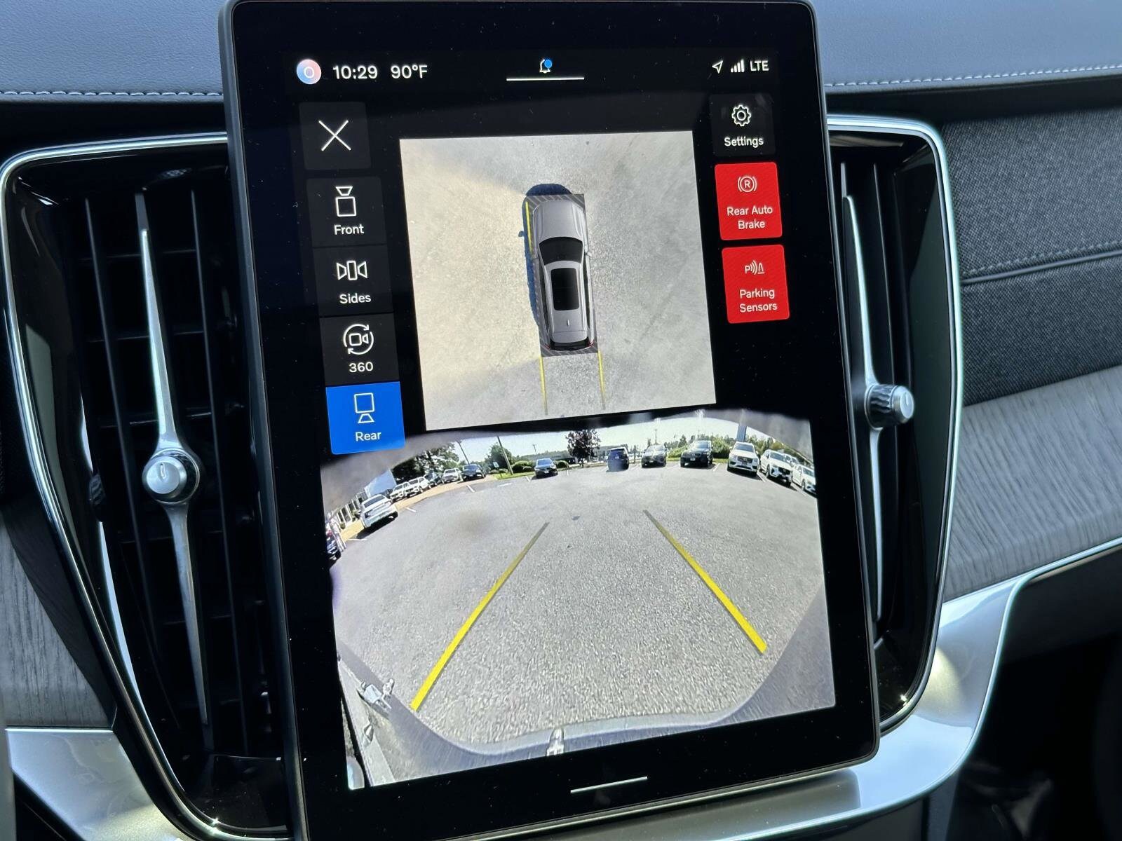 2025 Volvo XC90 photo 4