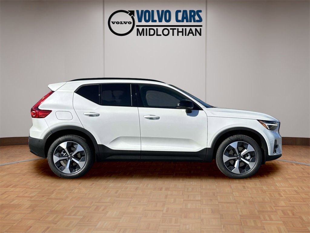 New 2026 Volvo XC40 B4 Plus SUV