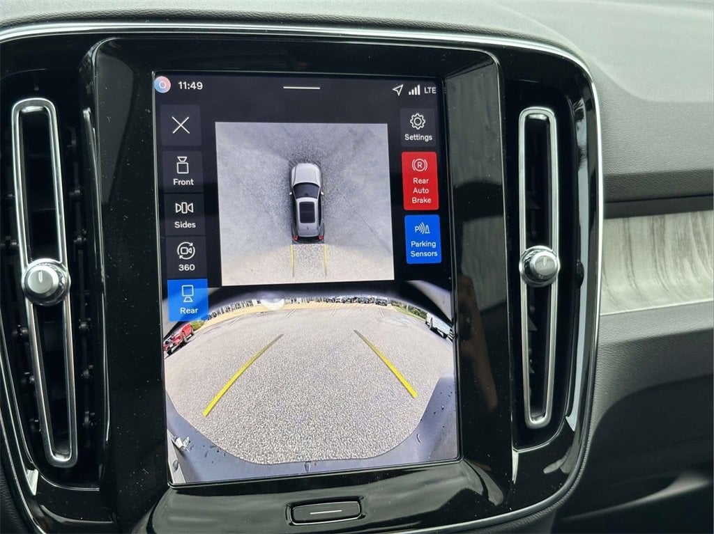 New 2026 Volvo XC40 B5 Plus SUV