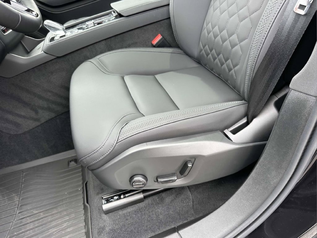 2026 Volvo XC90 Plus - Photo 16