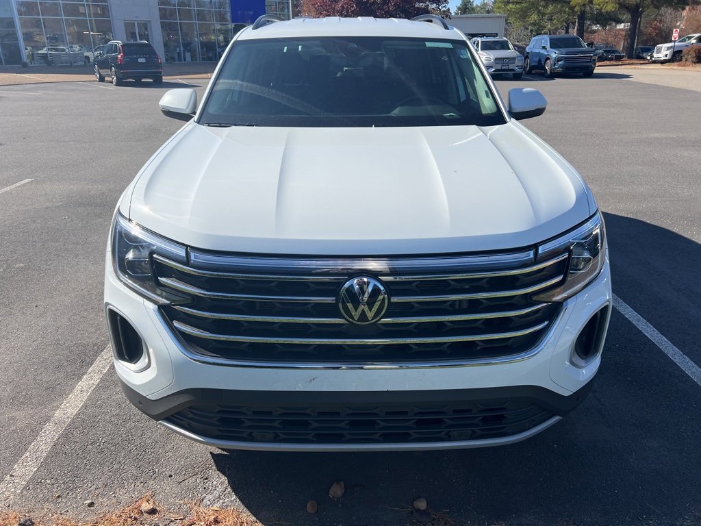 2025 Volkswagen Atlas SE Technology photo 2