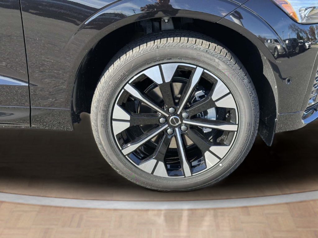 2026 Volvo XC60 Plus - Photo 26