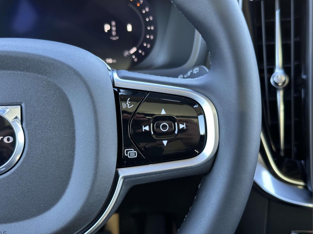 2026 Volvo XC90 Plus - Photo 9