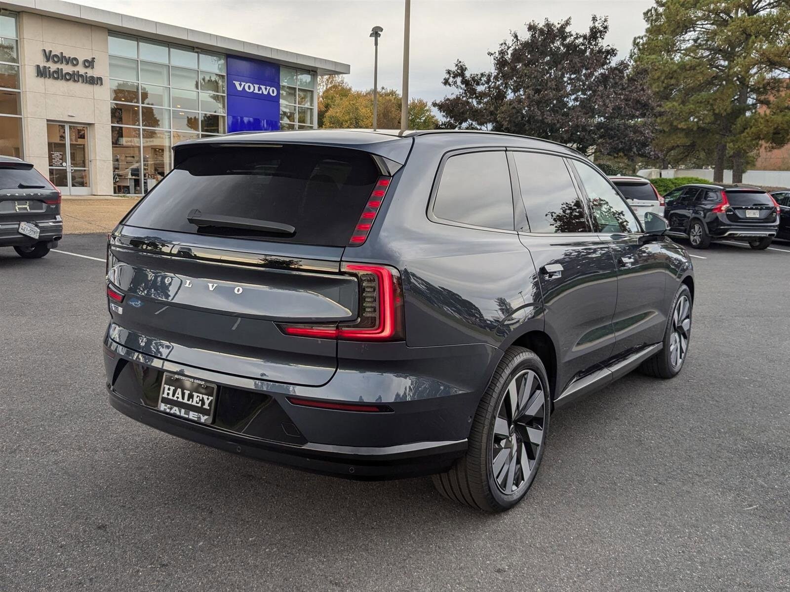 2025 Volvo EX90 Twin Motor Performance Ultra photo 3