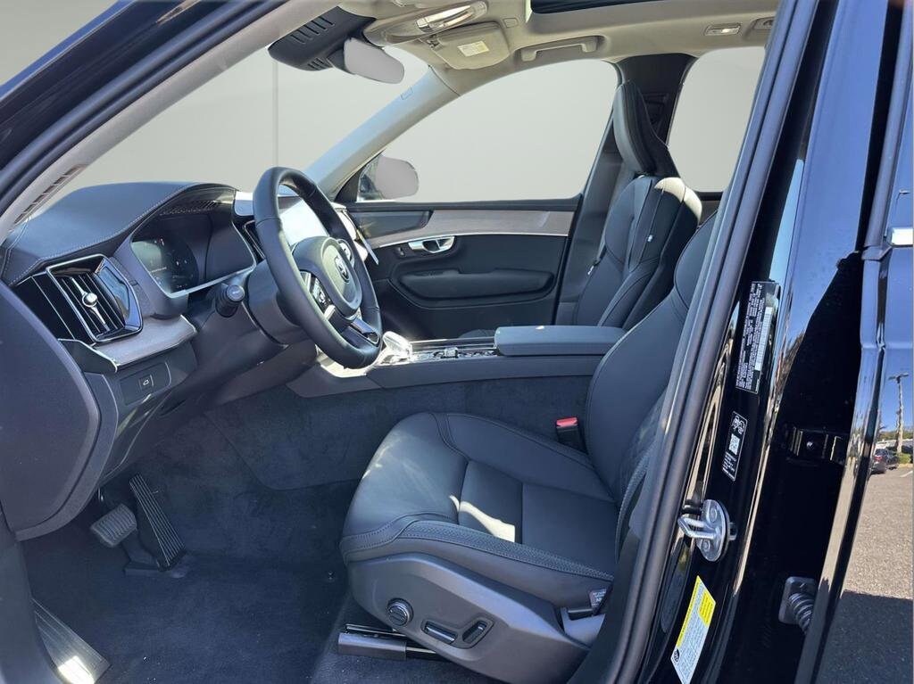 2026 Volvo XC90 Plus - Photo 15