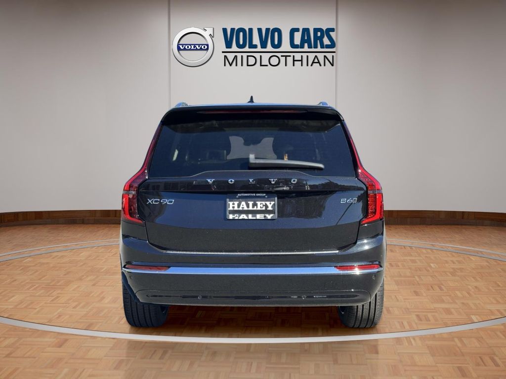 2026 Volvo XC90 Plus - Photo 21