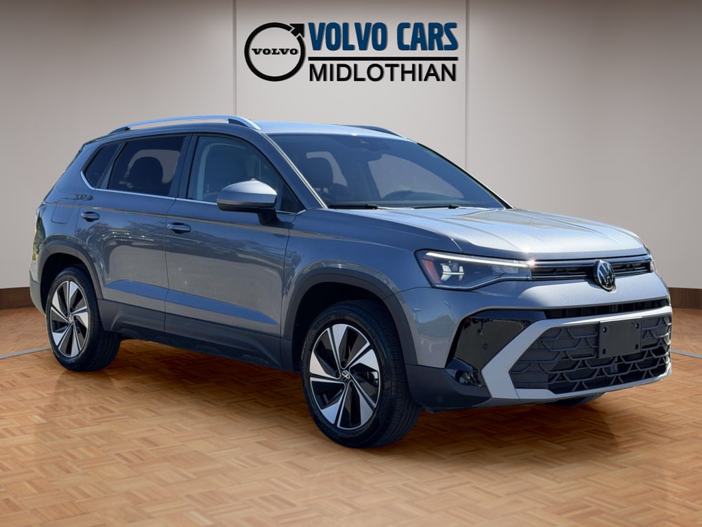 2025 Volkswagen Taos 1.5T SE 4Motion's photo
