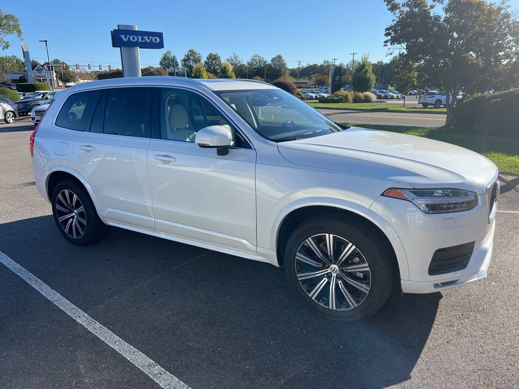 2023 Volvo XC90 Core photo 3