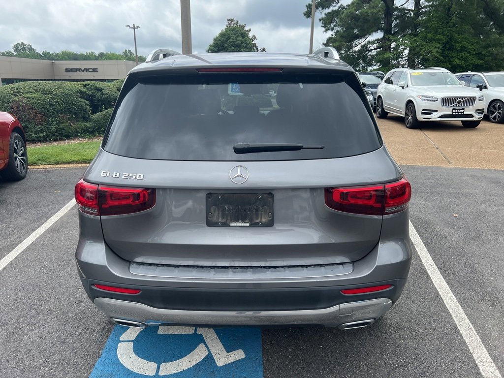 2022 Mercedes Benz GLB 250 photo 4