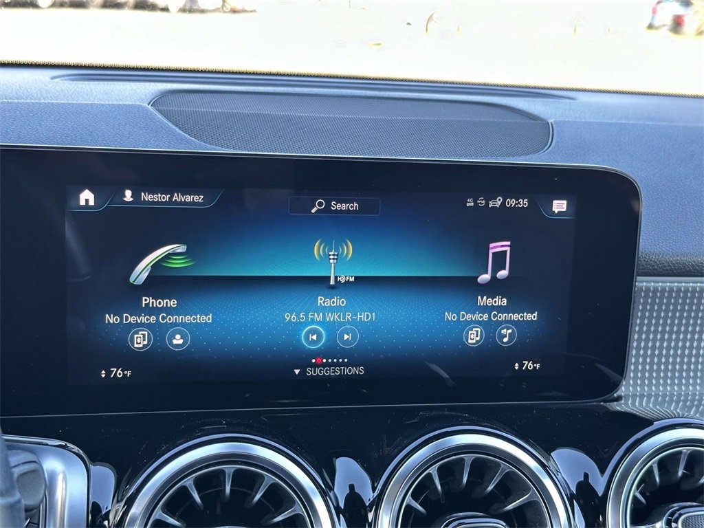 2022 Mercedes Benz GLB 250 photo 3