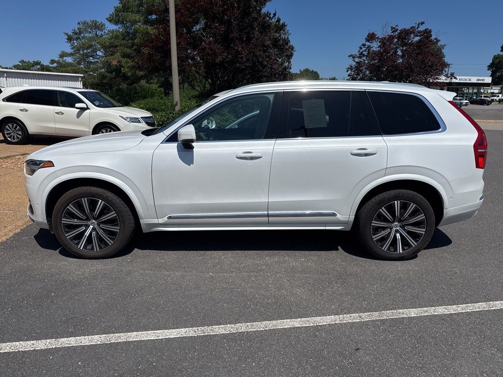 2024 Volvo XC90 B5 Plus Bright theme 4WD's photo