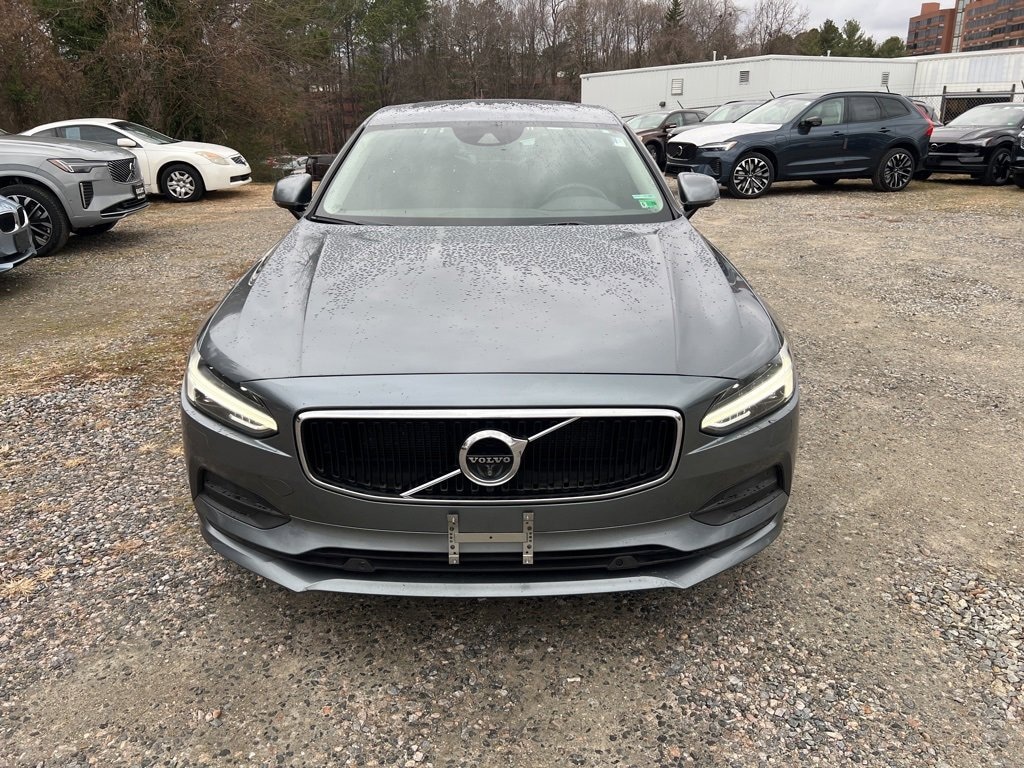 Used 2018 Volvo S90 T6 Momentum Sedan