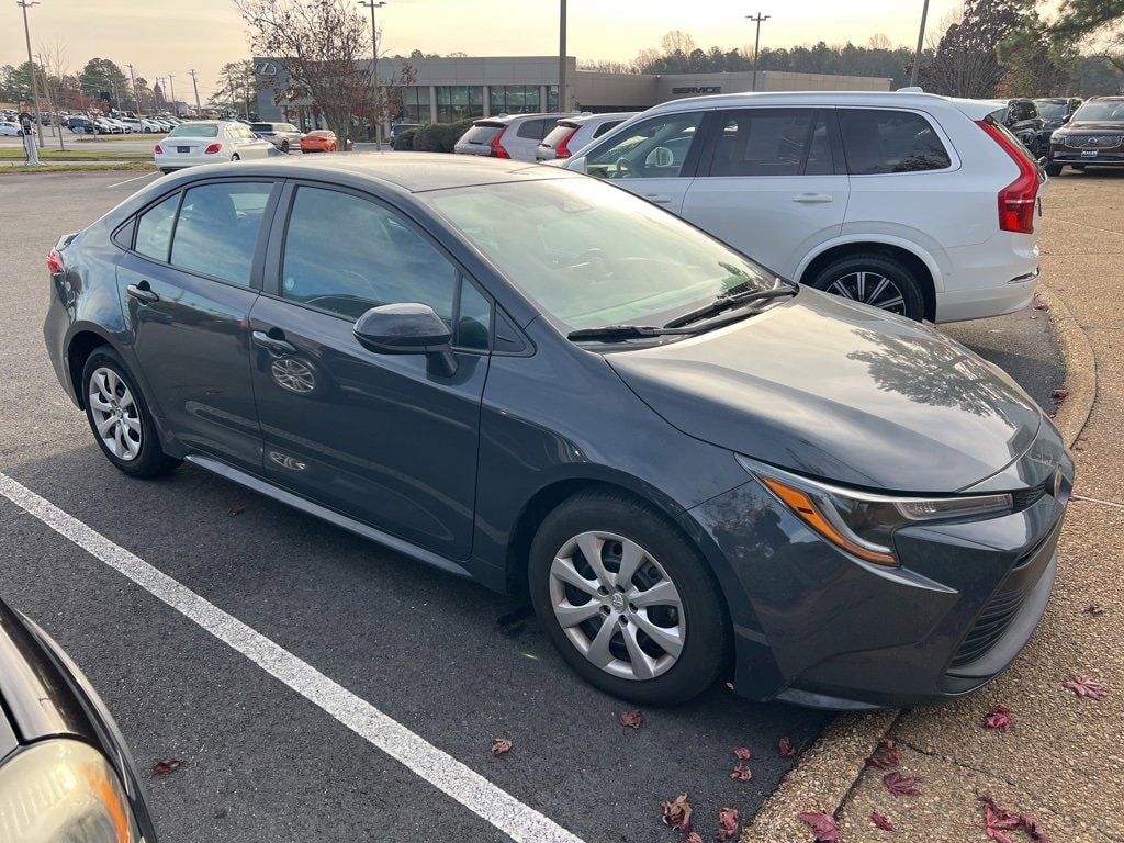 Used 2025 Toyota Corolla LE Sedan