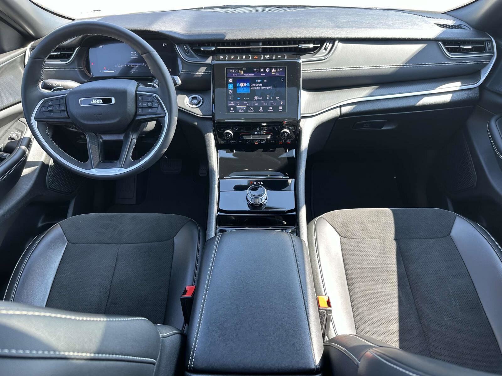 2023 Jeep Grand Cherokee Altitude X photo 2