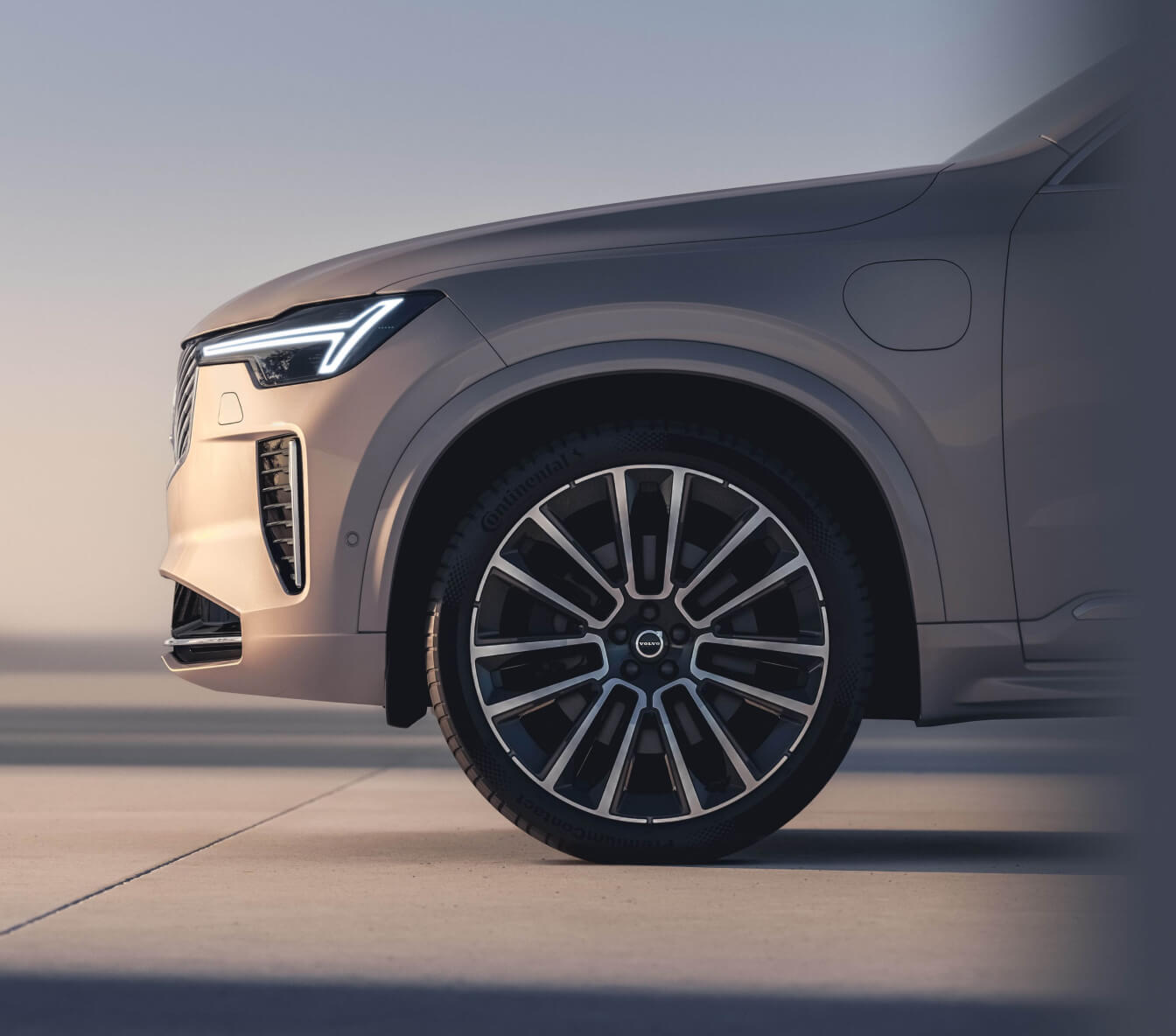 Volvo XC90 vs. Audi Q7 Comparison
