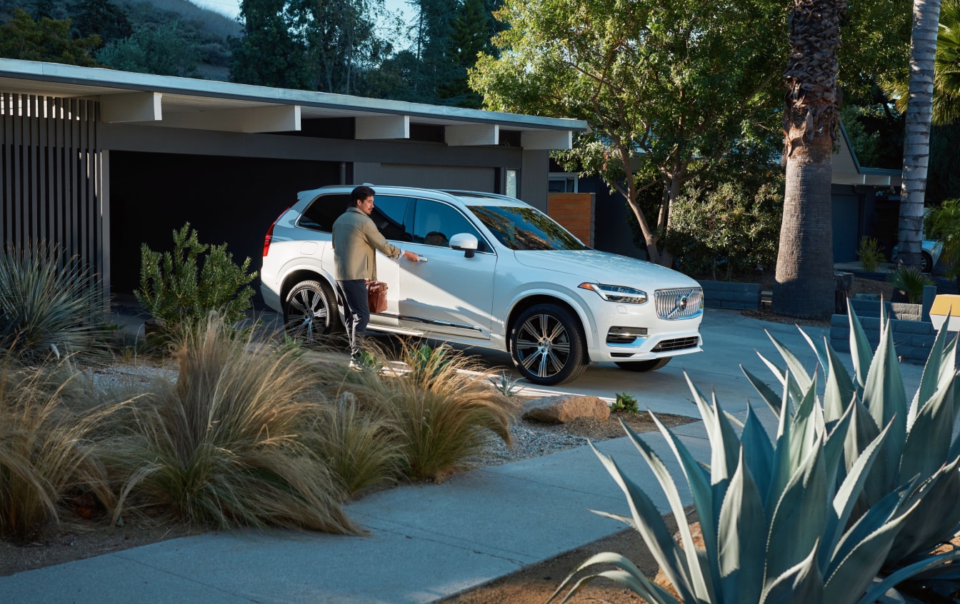 Volvo XC90 - largest SUV from Volvo Cars