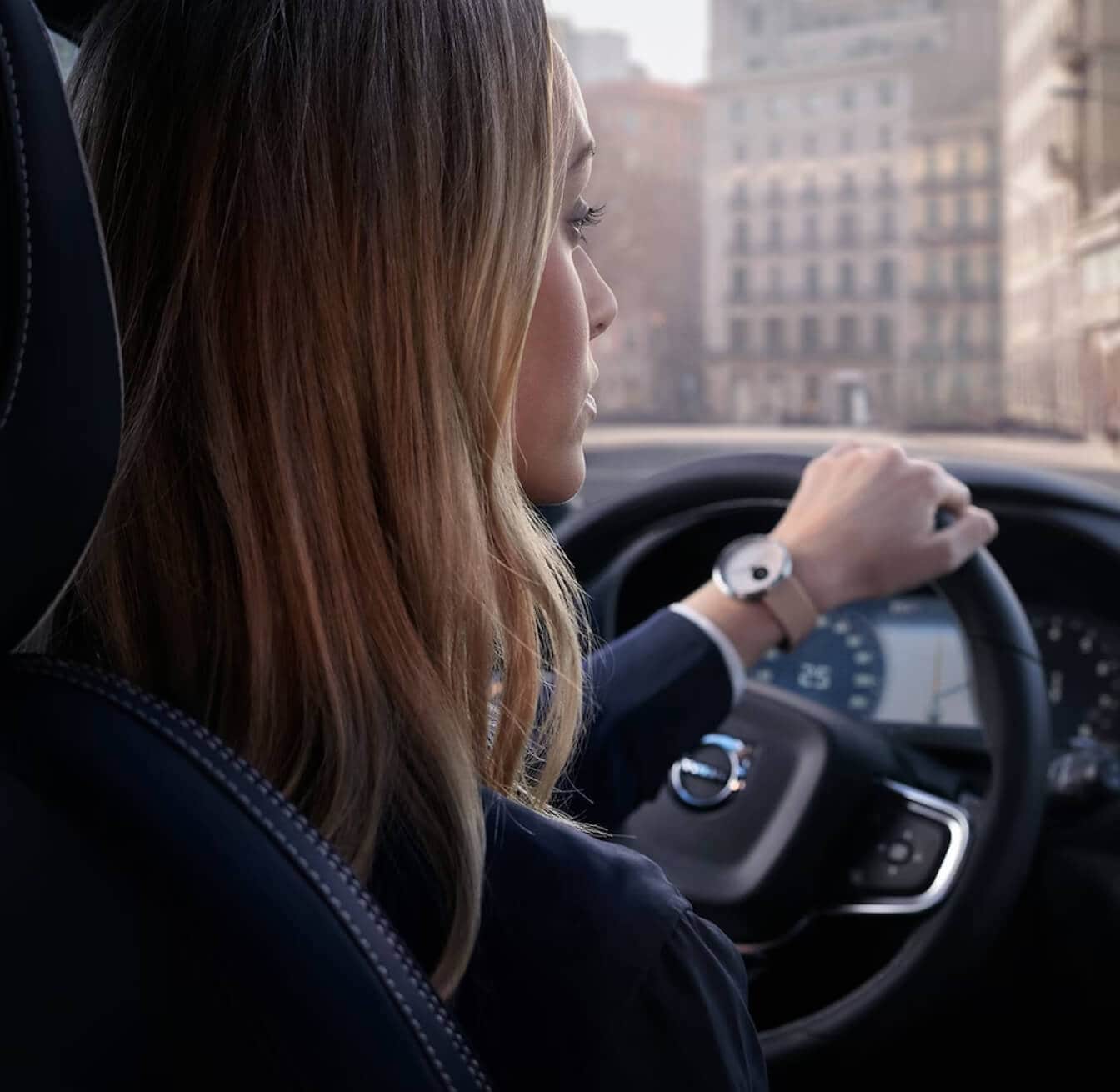How to Manage the Volvo Infotainment System