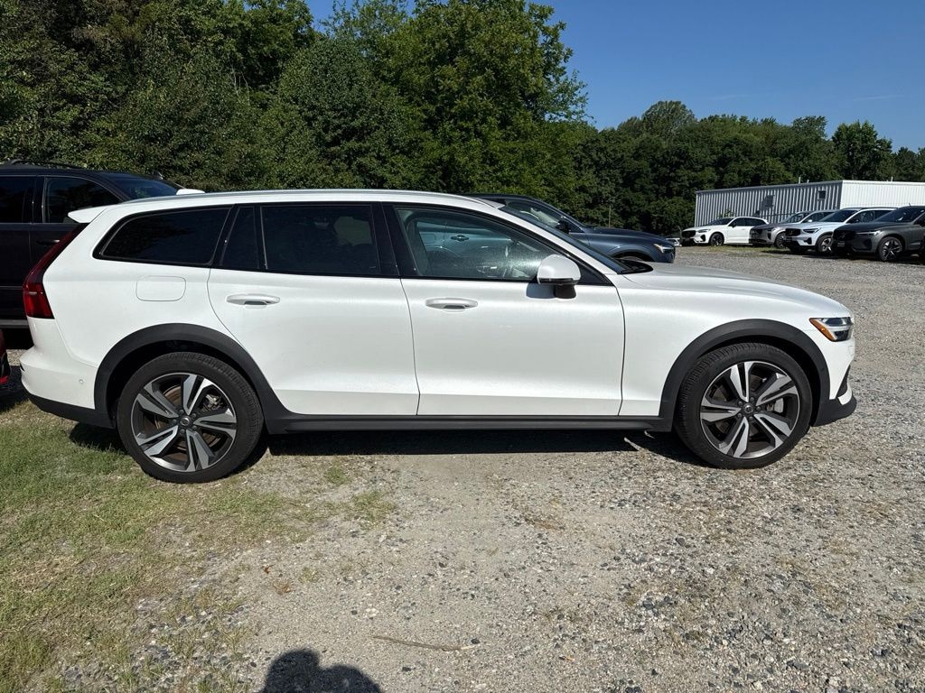 Used 2023 Volvo V60 Cross Country B5 Plus Wagon