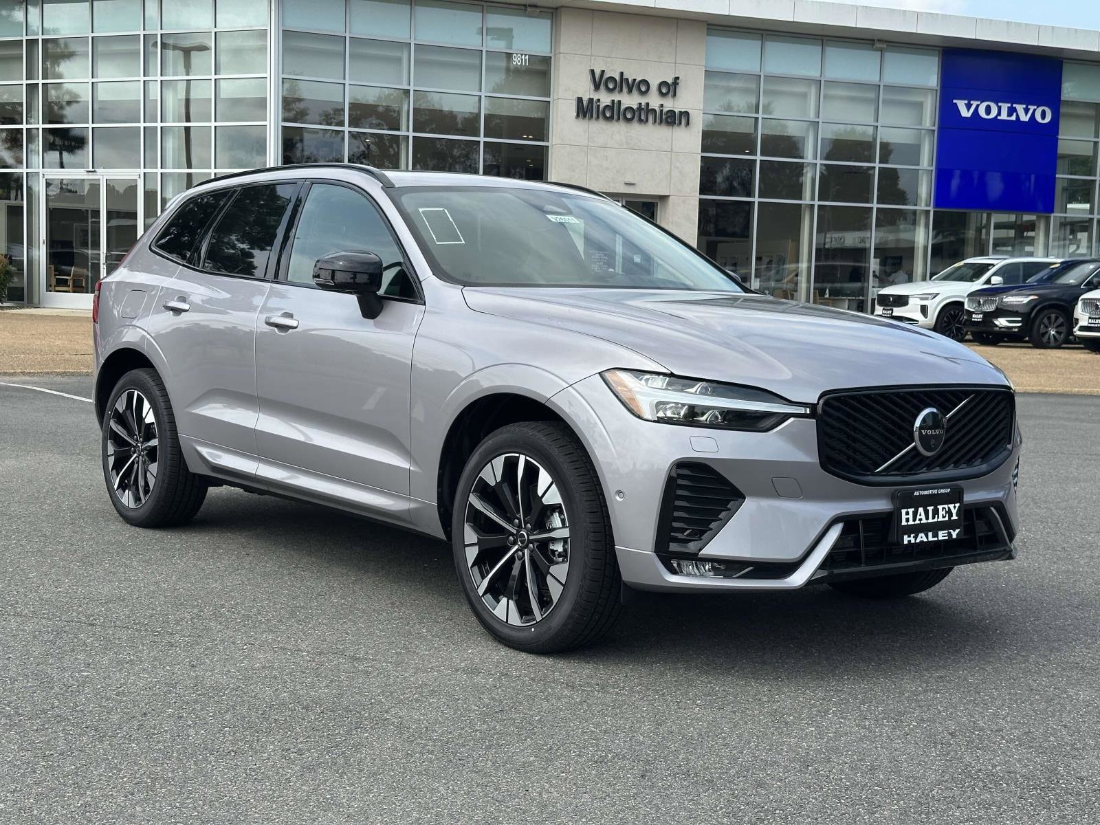 2026 Volvo XC60 B5 Plus