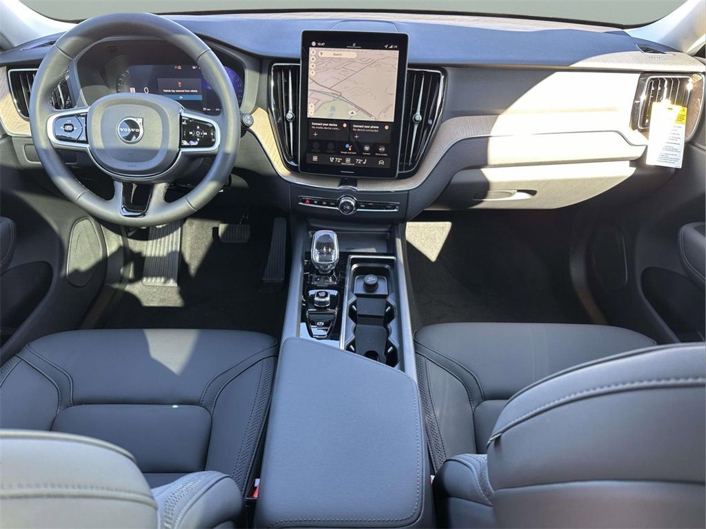 2026 Volvo XC60 B5 Plus photo 2