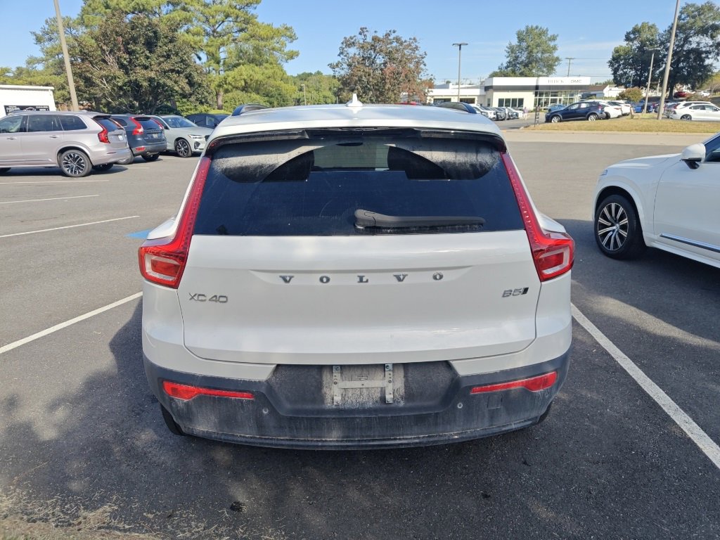2023 Volvo XC40 Plus photo 4