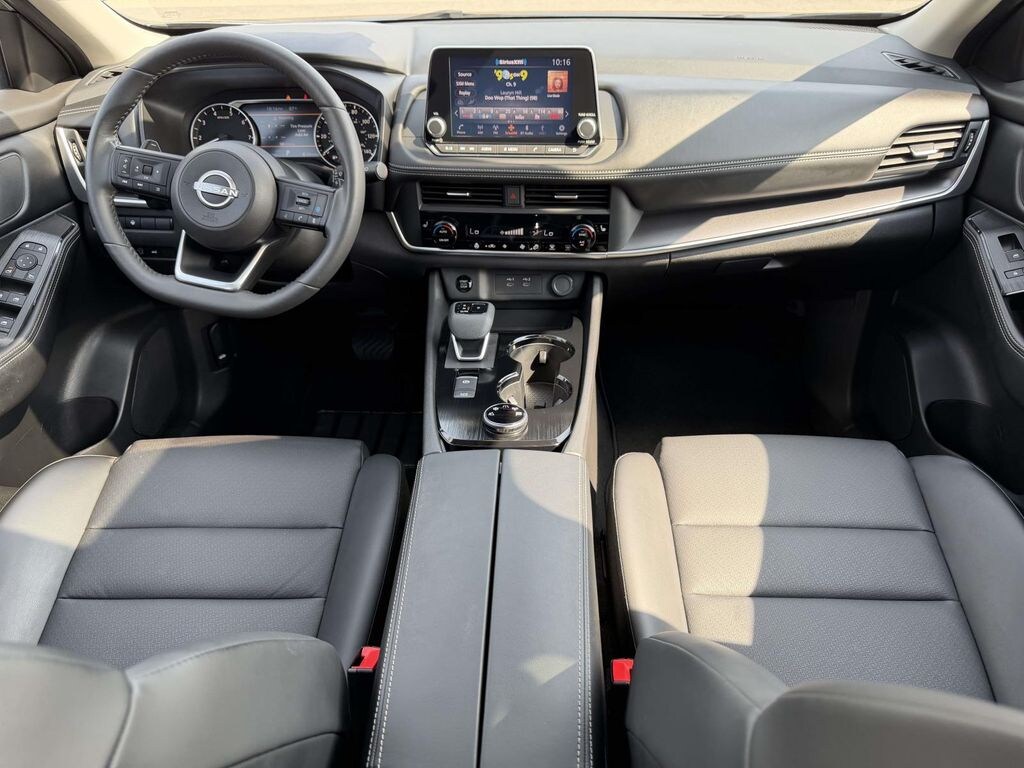 Used 2024 Nissan Rogue SV SUV