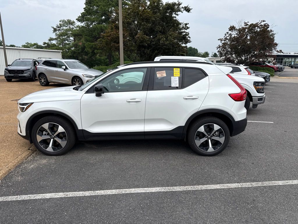 2026 Volvo XC40