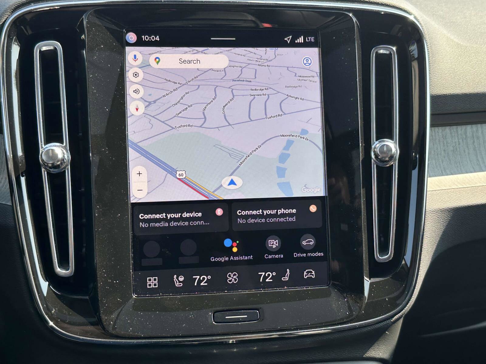 2026 Volvo XC40 Plus photo 3