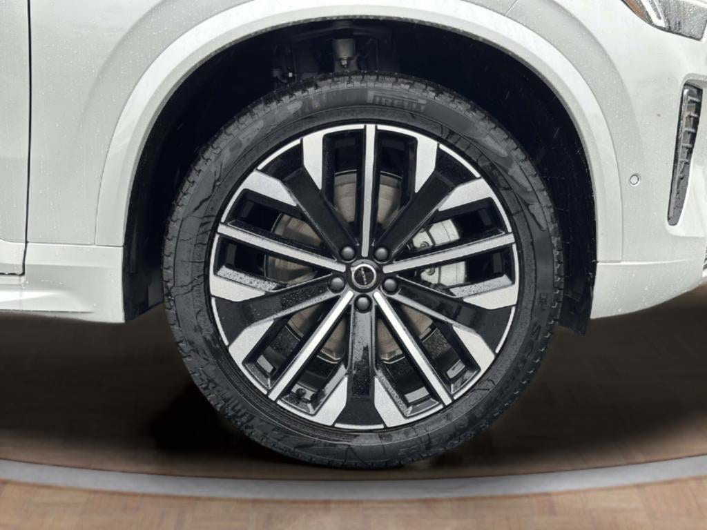 2026 Volvo XC90 Plus - Photo 26