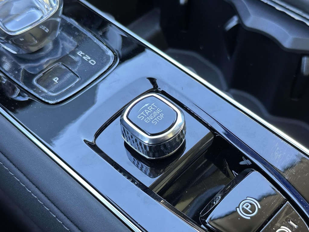 2026 Volvo XC90 Plus - Photo 7
