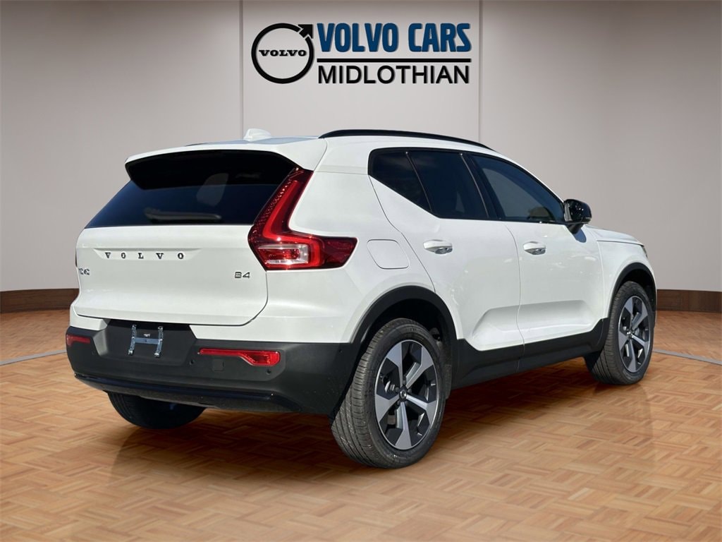 New 2026 Volvo XC40 B4 Plus SUV