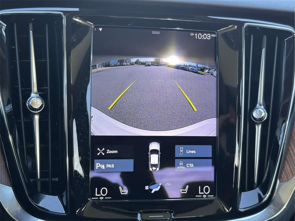 2022 Volvo S60 B5 Momentum photo 4