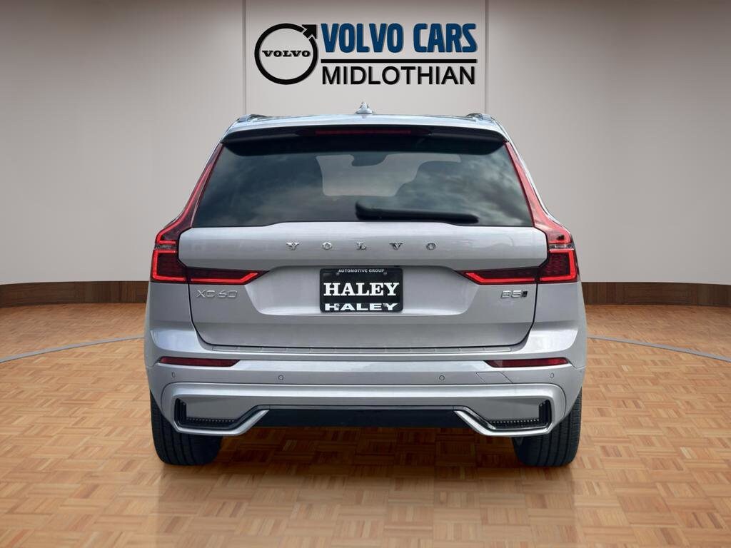 2026 Volvo XC60 Plus - Photo 21