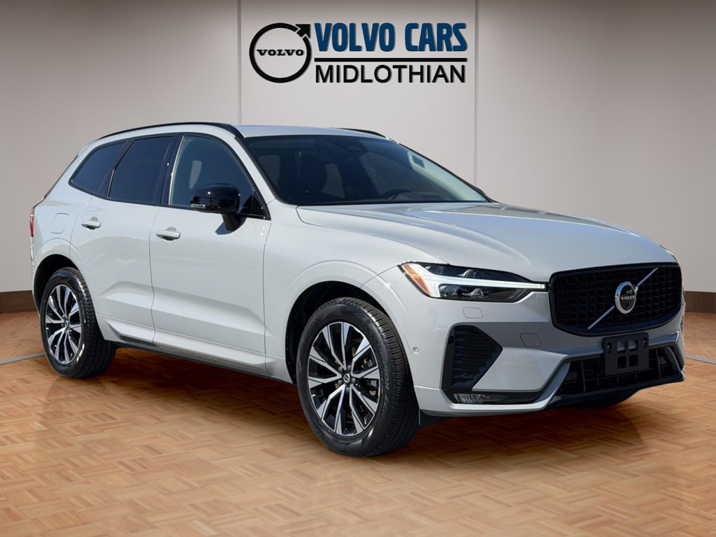 2024 Volvo XC60 B5 Plus Dark Theme AWD's photo