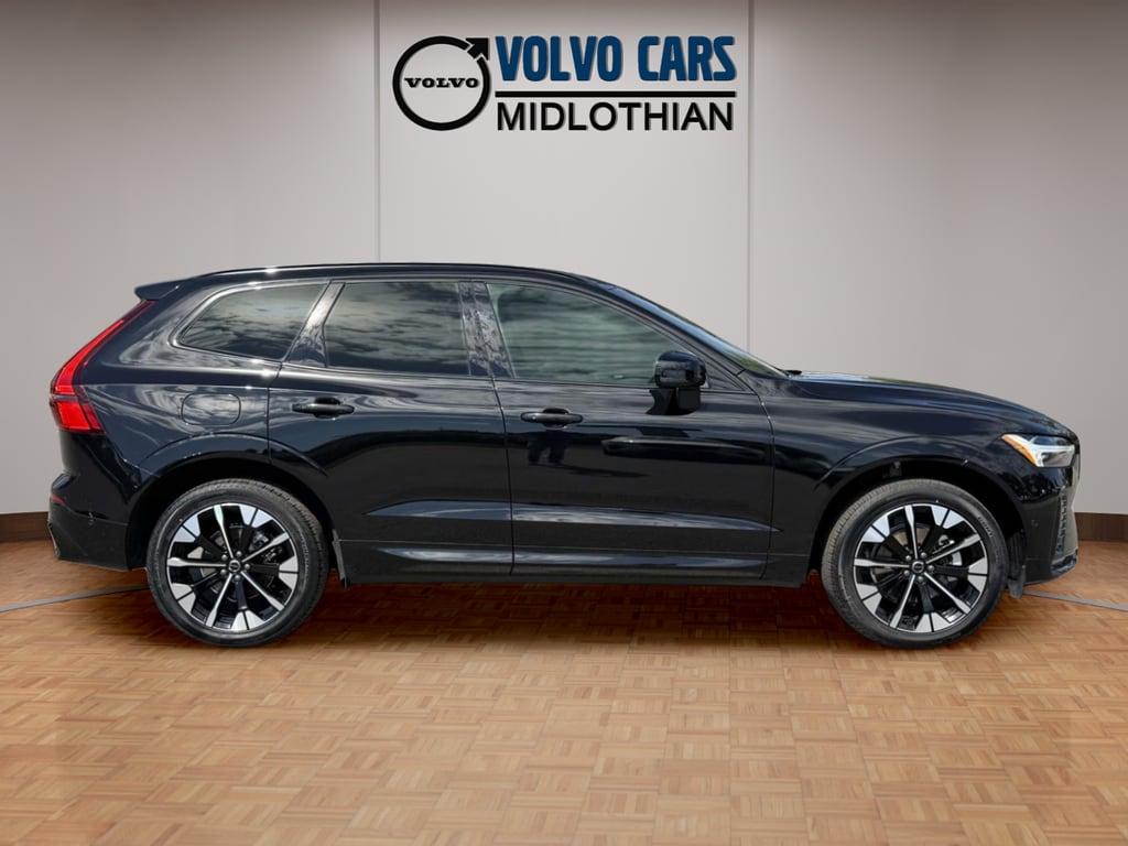 2026 Volvo XC60 Plus - Photo 19