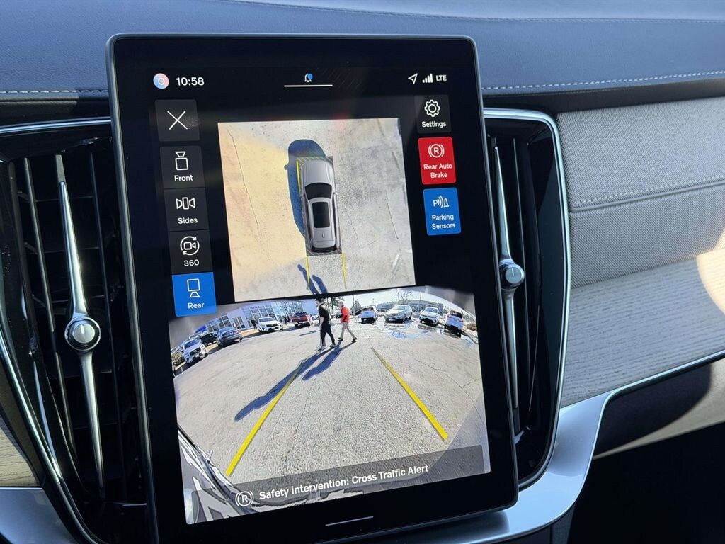 New 2026 Volvo XC90 B6 Plus 7-Seater SUV