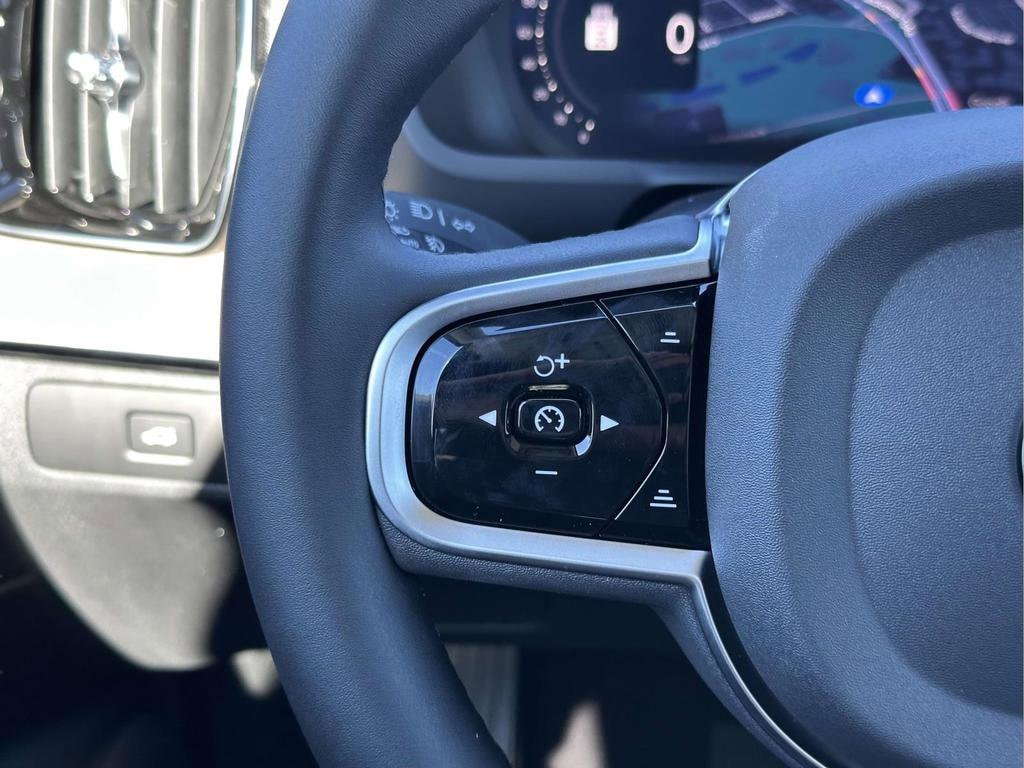 2026 Volvo XC90 Plus - Photo 8