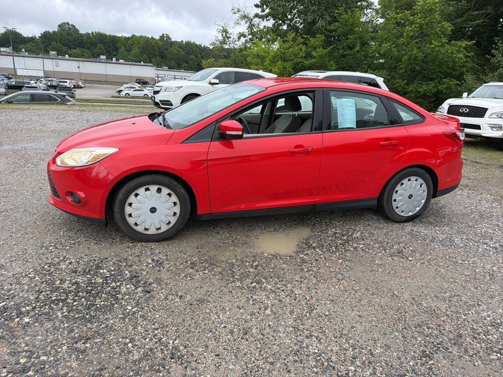Used 2014 Ford Focus SE Sedan