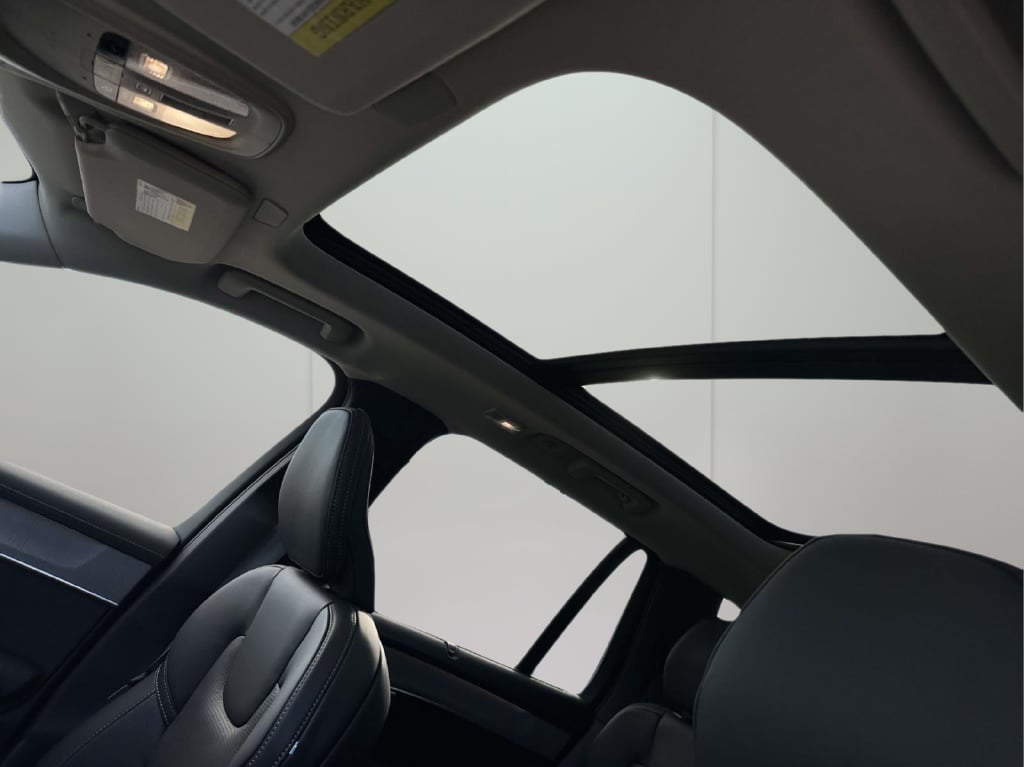 2026 Volvo XC90 Ultra - Photo 18