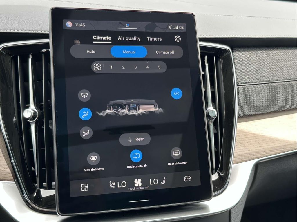 2026 Volvo XC90 Plus - Photo 5