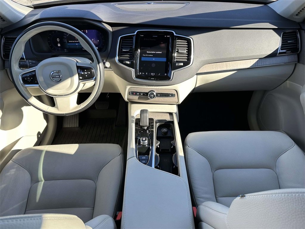 2023 Volvo XC90 Plus photo 2